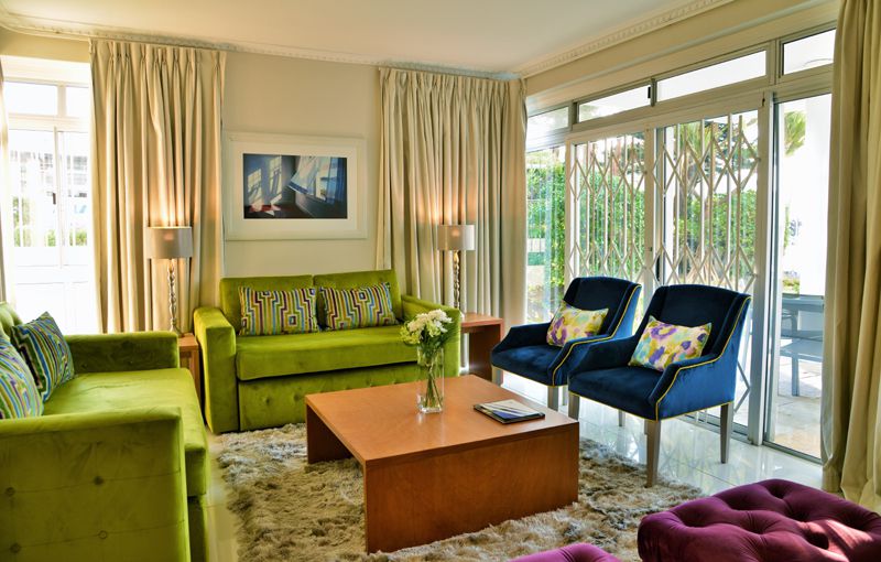 Experience all-suite luxury at the Peninsula Hotel