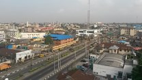 Yaba, Lagos, Nigeria. Image by T. Obi, CC BY 2.0,