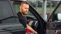 Jaguar Land Rover develops auto door tech