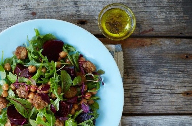 #GreenMondaySA: Beetroot salad with meat free pops