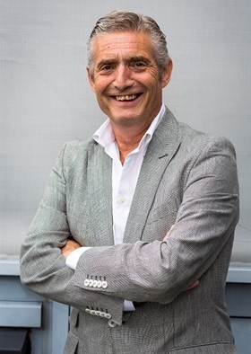 Leo Van De Polder, Shop Association.