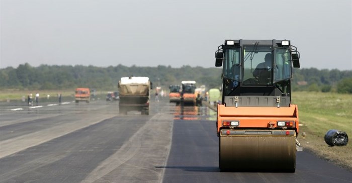 R172m road upgrade project launched