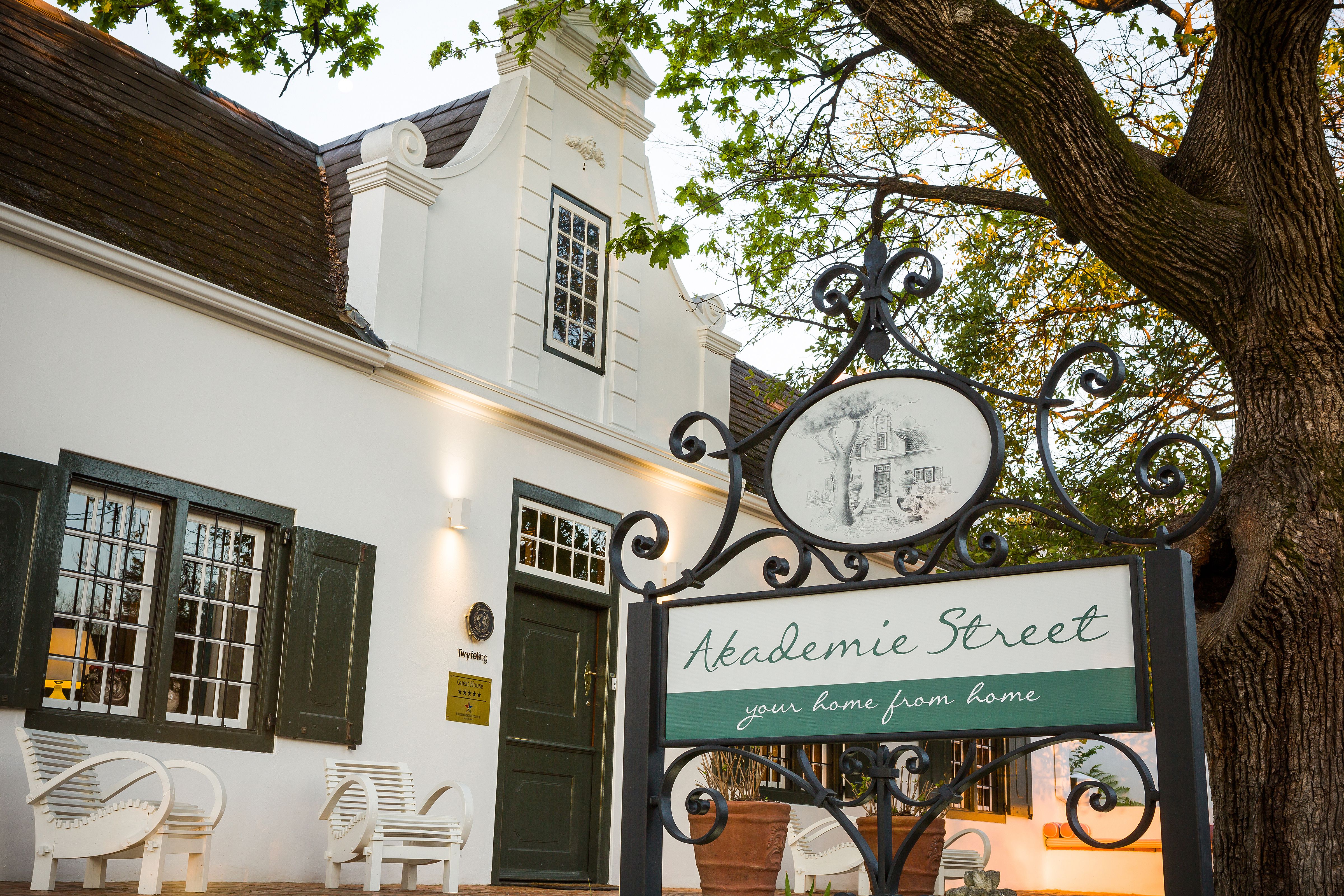 Achieve an A+ luxury Franschhoek stay at Akademie Street Boutique Hotel