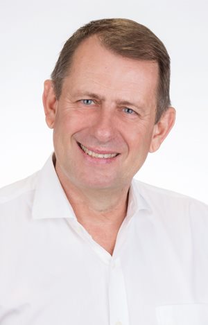 Gerhard van der Linde, MD, Seeff Pretoria East