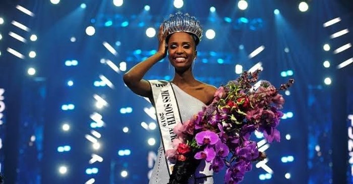 Zozibini Tunzi crowned the 61st Miss South Africa. Image credit: Miss SA.