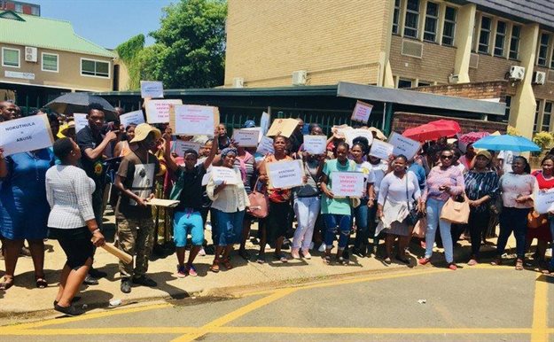 Over 200 non-profit organisation members marched through Pietermaritzburg on Thursday, 7 November, to the Department of Social Development in Berg Street, Pietermaritzburg. Photo: Nompendulo Ngubane