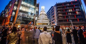 Moët & Chandon to light Golden Tree at V&A Waterfront