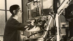 A.G. Sanders with penicillin extraction equipment. Image reproduced with permission of the Sir William Dunn School of Pathology, University of Oxford, Author provided