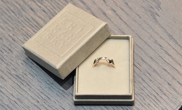 Yellow gold Table Mountain Ring in eco-friendly packaging.