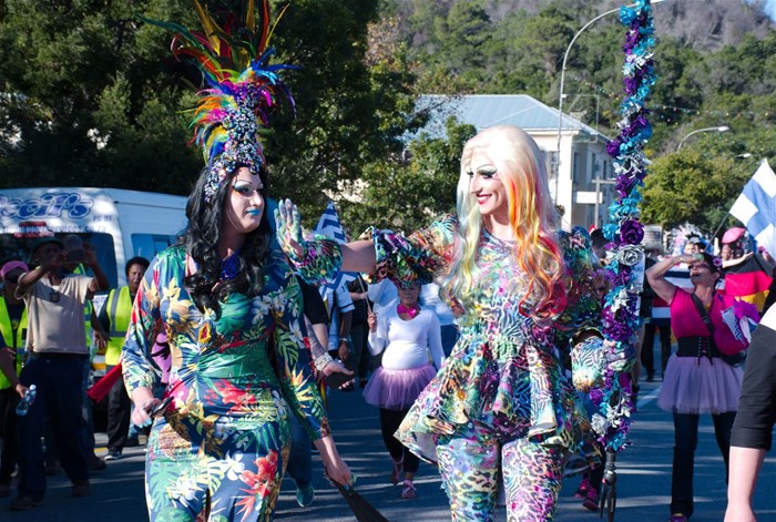 Knysna to host 2020 Pink Loerie Mardi Gras and Arts Fest