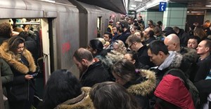 Commuters jam a Toronto subway platform. Widespread adoption of habits that help prevent infection may boost behavioural herd immunity.
THE CANADIAN PRESS/Graeme Roy