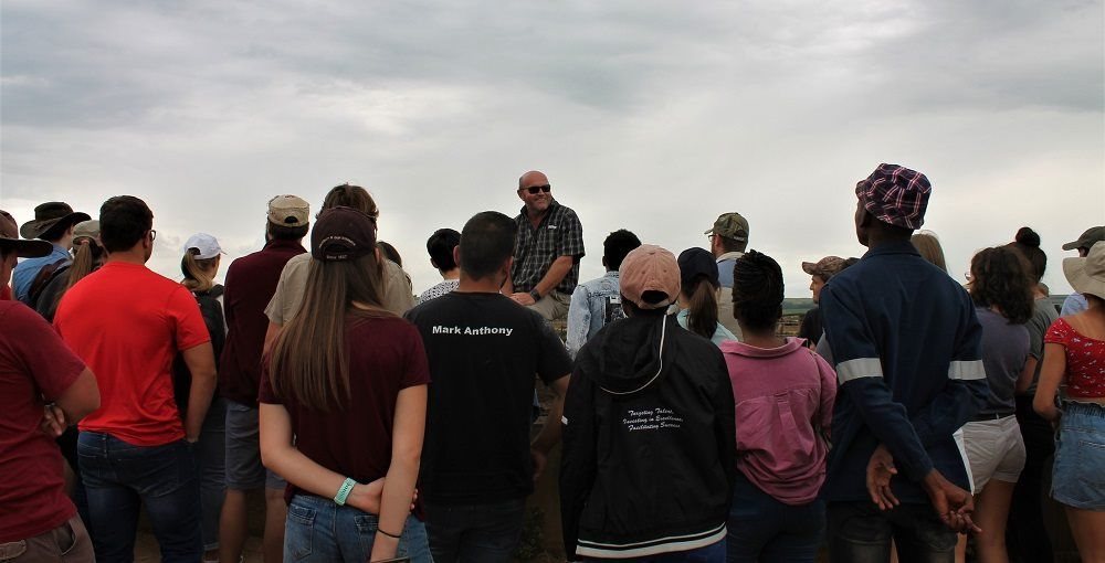 Pierre Franken, beeflot manager at Beefcor, educates the fifth-year veterinary students who are participating in the 2020 Feedlot Challenge on commercial feedlot practices.