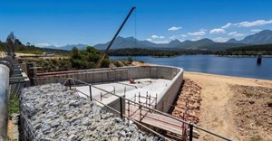 Aurecon designs 'duckbill' spillway while raising Garden Route Dam