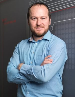 Leon Coetzer, redPanda Software