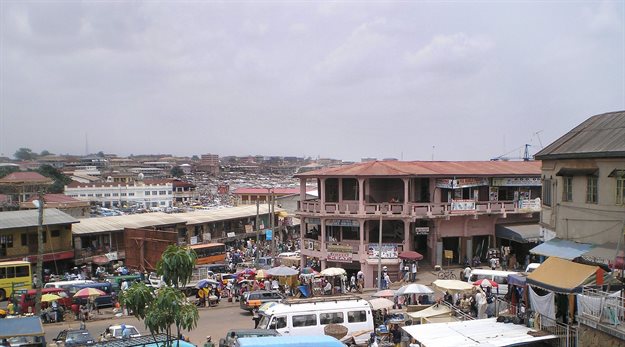 Kumasi, Ghana. Image by ZSM, CC BY-SA 3.0,