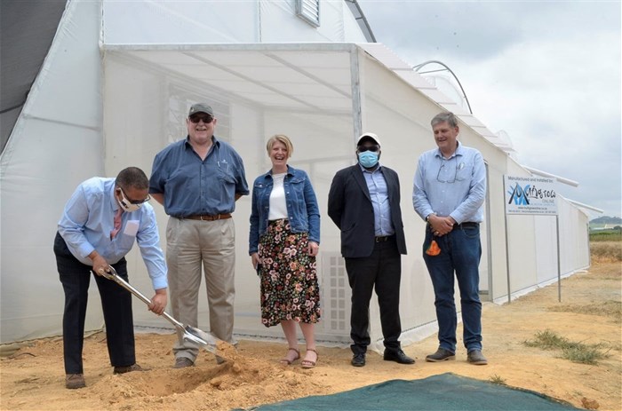 Image Supplied | From left to right: Western Cape Minister of Agriculture, Ivan Meyer, opened the facility by ceremoniously ‘toiling the soil’. From left: Minister Meyer, Anton Rabe (TCF Chairman), Charmaine Stander (TCF Manager), Dr Mogale Sebopetsa (HOD WCDA) and André Smit (TCF Project Manager).