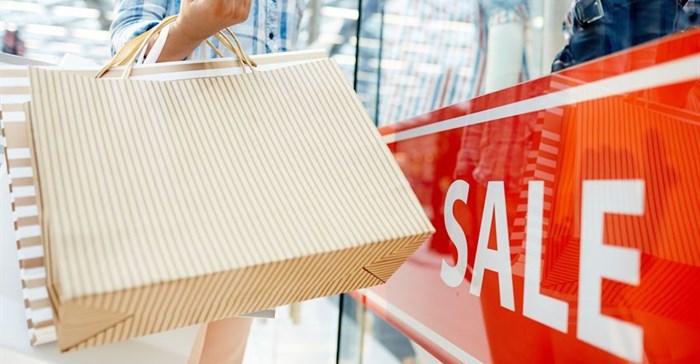 Retail sales slump continues, dropping 4% in November