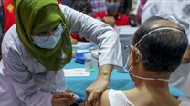 Many countries around the world, like Bangladesh, have started Covid-19 vaccination. Kazi Salahuddin Razu/NurPhoto via Getty Images