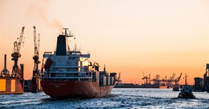 The marine sector can still work towards low carbon shipping