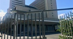 Home Affairs still does not serve new applicants in Cape Town despite a Supreme Court of Appeal ruling that says it must reopen and maintain a fully functional refugee reception office. Photo: Tariro Washinyira / GroundUp