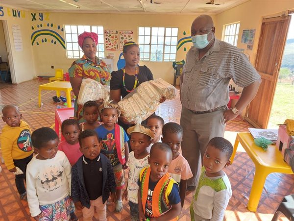 Masibambisane Crèche Heritage Day donation