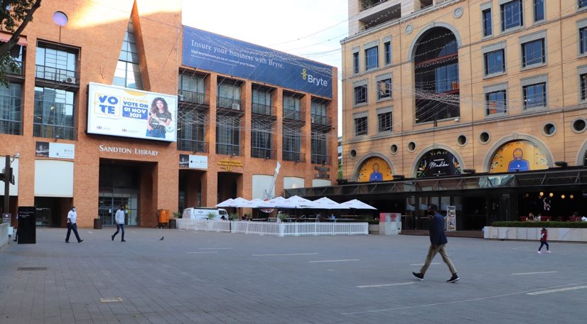 Nelson Mandela Square continues to be one of Africa’s most exclusive dining and lifestyle destinations.