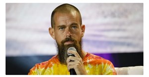 Twitter CEO steps down
