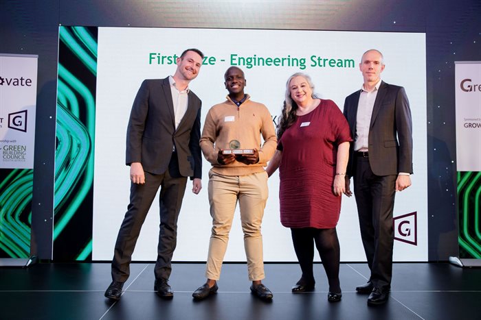 L-R: Mario Schehle, RMS (Remote Metering Solutions); first prize winner in Engineering, Karabo Makole – University of Cape Town; Lisa Reynolds, CEO of the Green Building Council in South Africa (GBCSA); Grahame Cruickshanks, Growthpoint’s head of sustainability and utilities