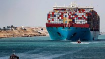 Egypt lengthens two-way portion of Suez Canal