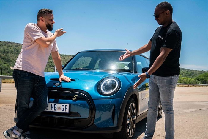 The MINI Cooper SE was driven by Donovan Goliath and Richard Nwamba