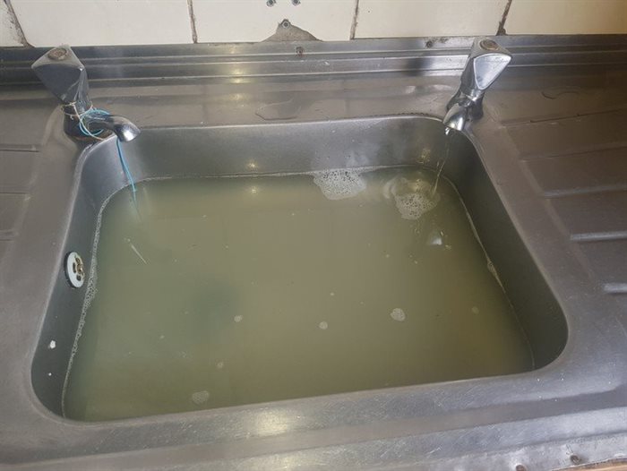 The Nelson Mandela Bay Municipality has conceded that the city’s tap water may in fact be contaminated. It says residents should boil their water before consumption. | Source: Joseph Chirume