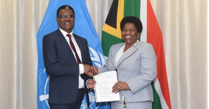 Source: Supplied. Dr Owen Kaluwa, the World Health Organization Representative in South Africa presenting his credentials to the Deputy Minister of International Relations and Cooperation, Ms Candith Mashego-Dlamini in February 2020.