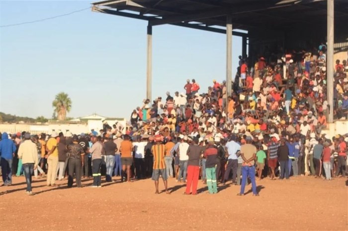 Over 2,000 workers and residents gathered at the Steve Tshwete Stadium in Kirkwood on Thursday. They have been protesting since 20 April for a R30 per hour wage. Photos: Thamsanqa Mbovane