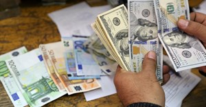 South Africa's net foreign reserves fall