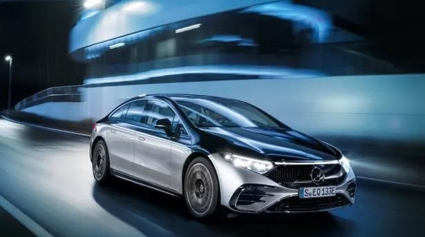 Mercedes-Benz takes aim at ultra luxury market