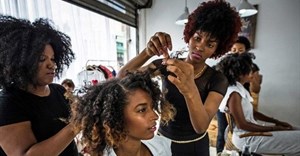 Source: © baucemag  The Cell C Extension campaign found its insight in the heart of South African culture – hair salons