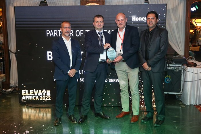 Bidvest Mobility receives the Partner of the Year Award, Sub Saharan Africa at Elevate – Honeywell’s Annual Partner Conference in Cairo, Egypt.<p>(From left) Tahsin Sayman, sales director - PSS META, Honeywell; Roman Poludnev, general manager - SPS META, Honeywell; Simon Grisdale, managing partner - Bidvest Mobility and Mohammed Sali-Ameen, sales leader - PSS Anglo Africa, Honeywell.