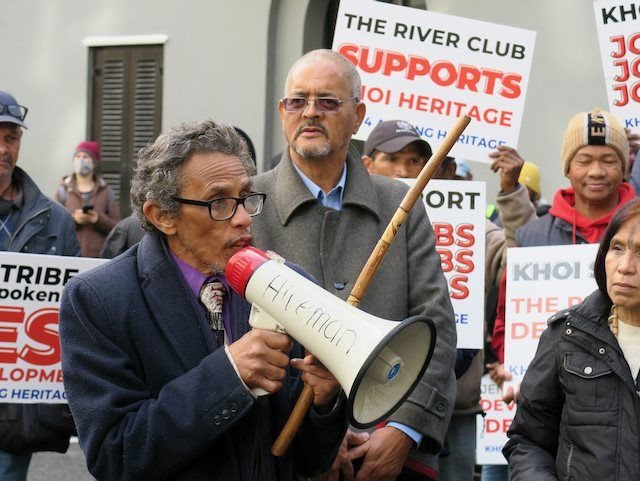 First Nations Collective leader Zenzile Khoisan addressing about 200 demonstrators supporting the River Club development outside the High Court on 12 July. Photos: Steve Kretzmann / GroundUp