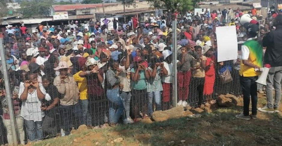 Limpopo shopping mall closed by protesters demanding jobs