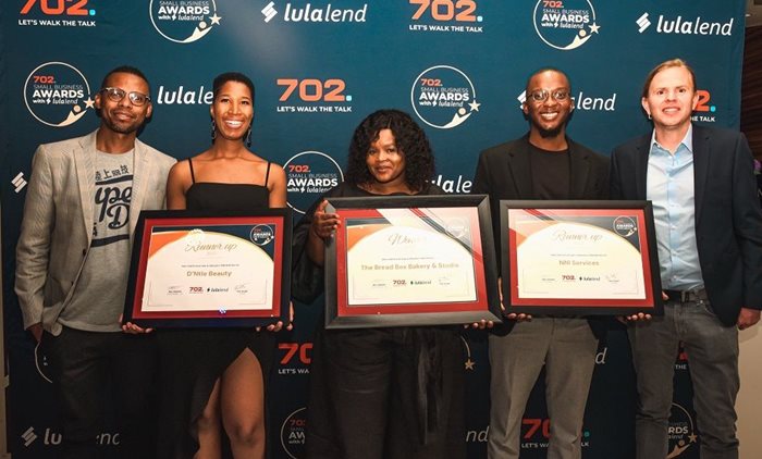 L to R: Mzo Jojwana (702), Paballo Molata (runner-up: D’Ntle Beauty), Matlhogonolo Ledwaba (winner: Bread Box Bakery and Studio) , Nkosana Ngwenya (NNI Services) and Trevor Gosling (Lulalend)