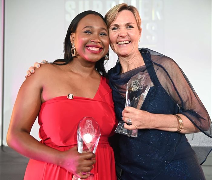 Mabel Akinlabi from Brown Foods, winner in the SMME category with the winner of the Sustainability category, Annette Devenish from Infection Protection Products, at the Shoprite Group's 2022 Supplier of the Year Awards.