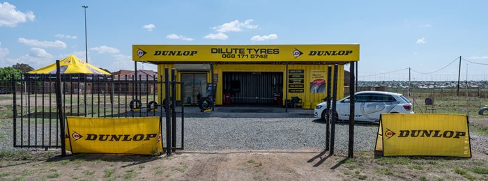 With Dunlop’s Business in a Box, successful candidates take ownership of a tailor-made and fully-fitted 12 metre Dunlop branded container complete with equipment, retail software, start-up stock and point-of-sale material. It includes a reception area, a workshop with tyre changing equipment, and a storage facility stocked with tyres