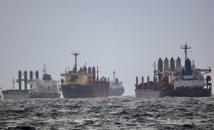 Source: Vessels are seen as they wait for inspection under United Nation's Black Sea Grain Initiative in the southern anchorage of the Bosphorus in Istanbul, Turkey December 11, 2022. REUTERS/Yoruk Isik/File Photo