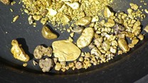 SU student shows 'invisible' gold hosted in sulphide minerals in tailings dumps