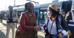 Minister says &quot;no&quot; to City of Cape Town bid to take over the trains