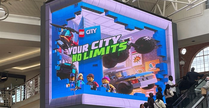Image supplied. Lego’s latest digital out-of-home (OOH) advertising is an innovative 3D digital billboard at the V&A Waterfront’s main Centre Court