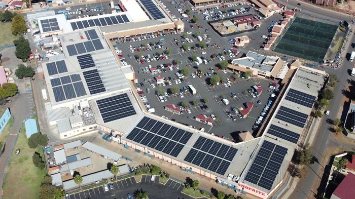 Just under 1MWp of solar PV capacity was installed at Signet Terrace Shopping Centre.