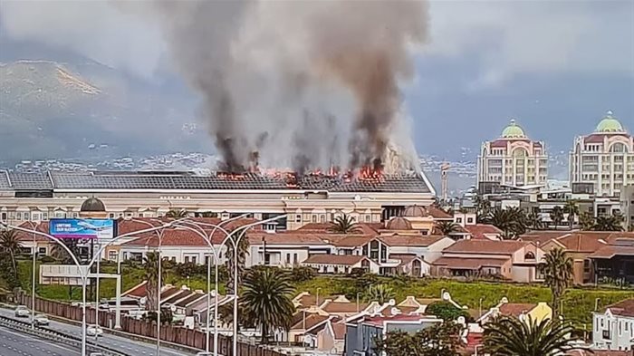 Vodacom building fire. Source: JP Smith/Facebook