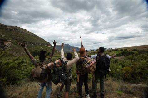 Thrillseekers - Oribi Gorge Nature Reserve - Four friends Hiking