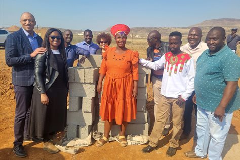 Young Winterton brickmaking entrepreneur receives welcome boost from Sappi